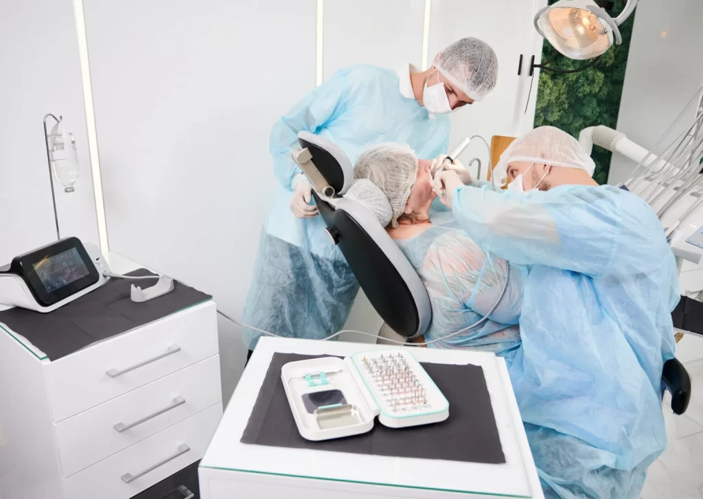 best-teeth-cleaning-scaling-and-olishing-in-prayagraj